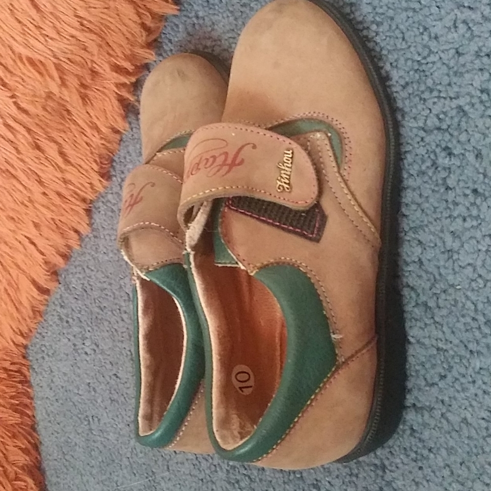 Boy's dress shoes